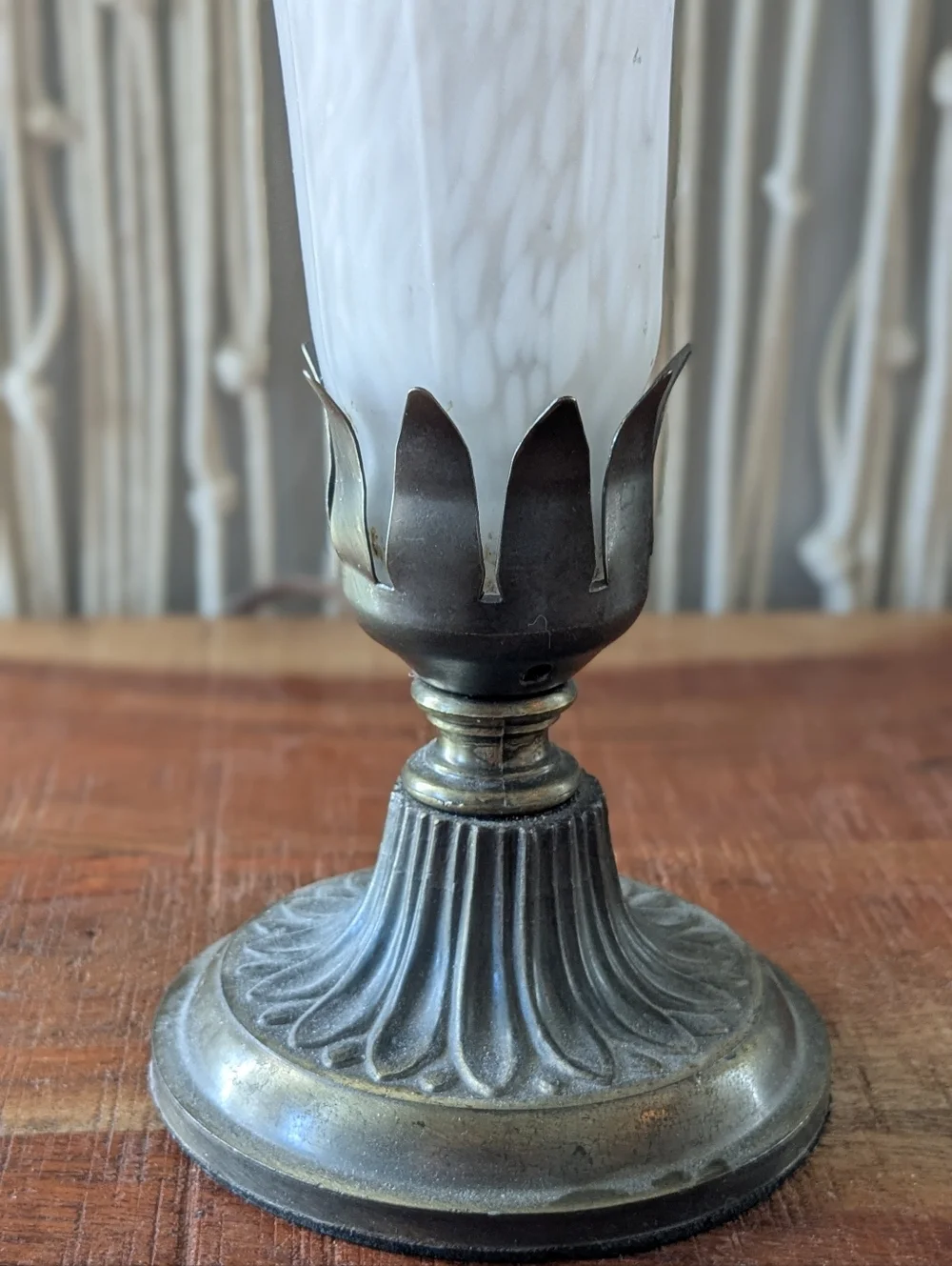 Vintage Art Nouveau Style Lily Accent Lamp - Frosted Mottled Glass & Brass Base